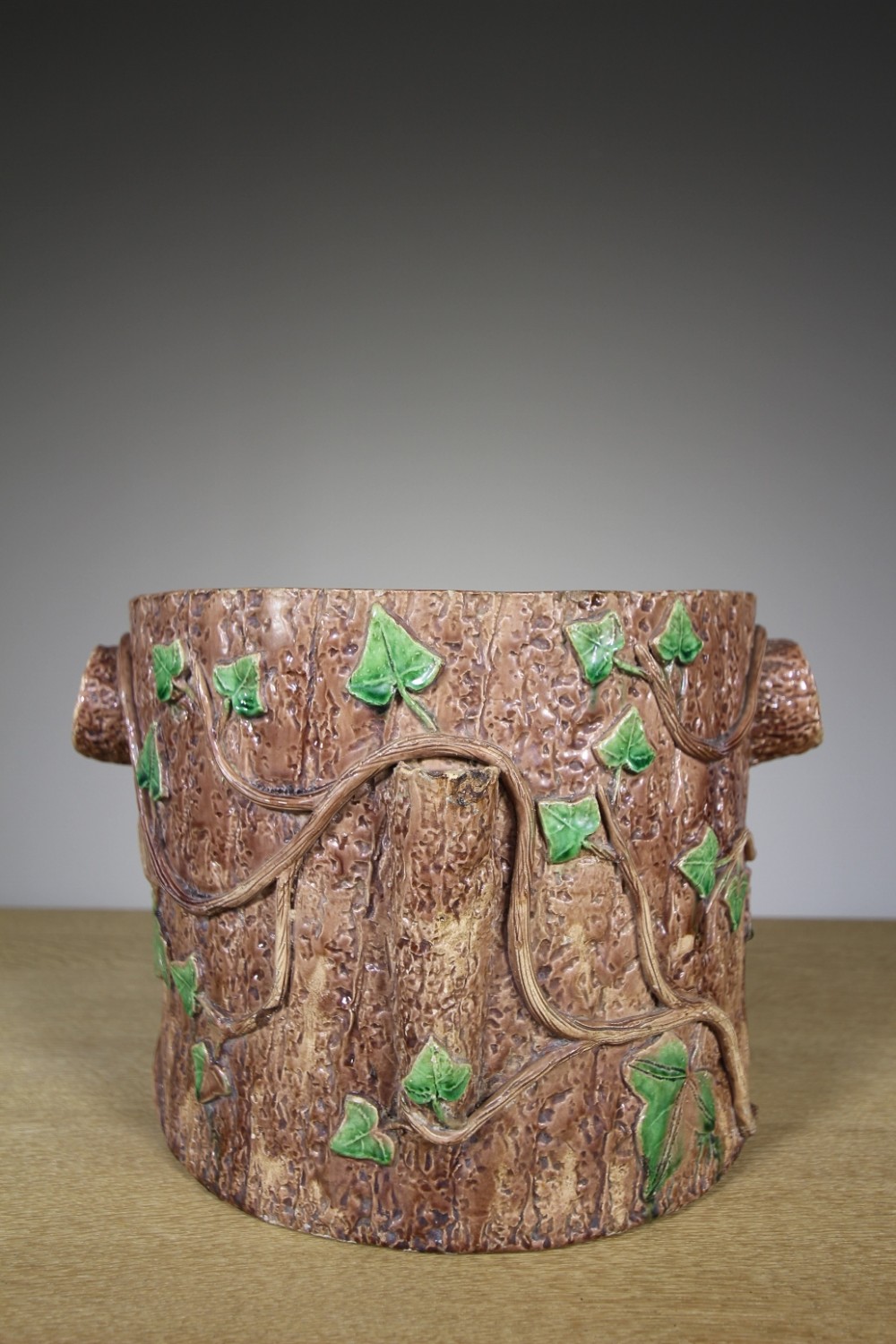 English 19th Century Majolica Antique Jardiniere