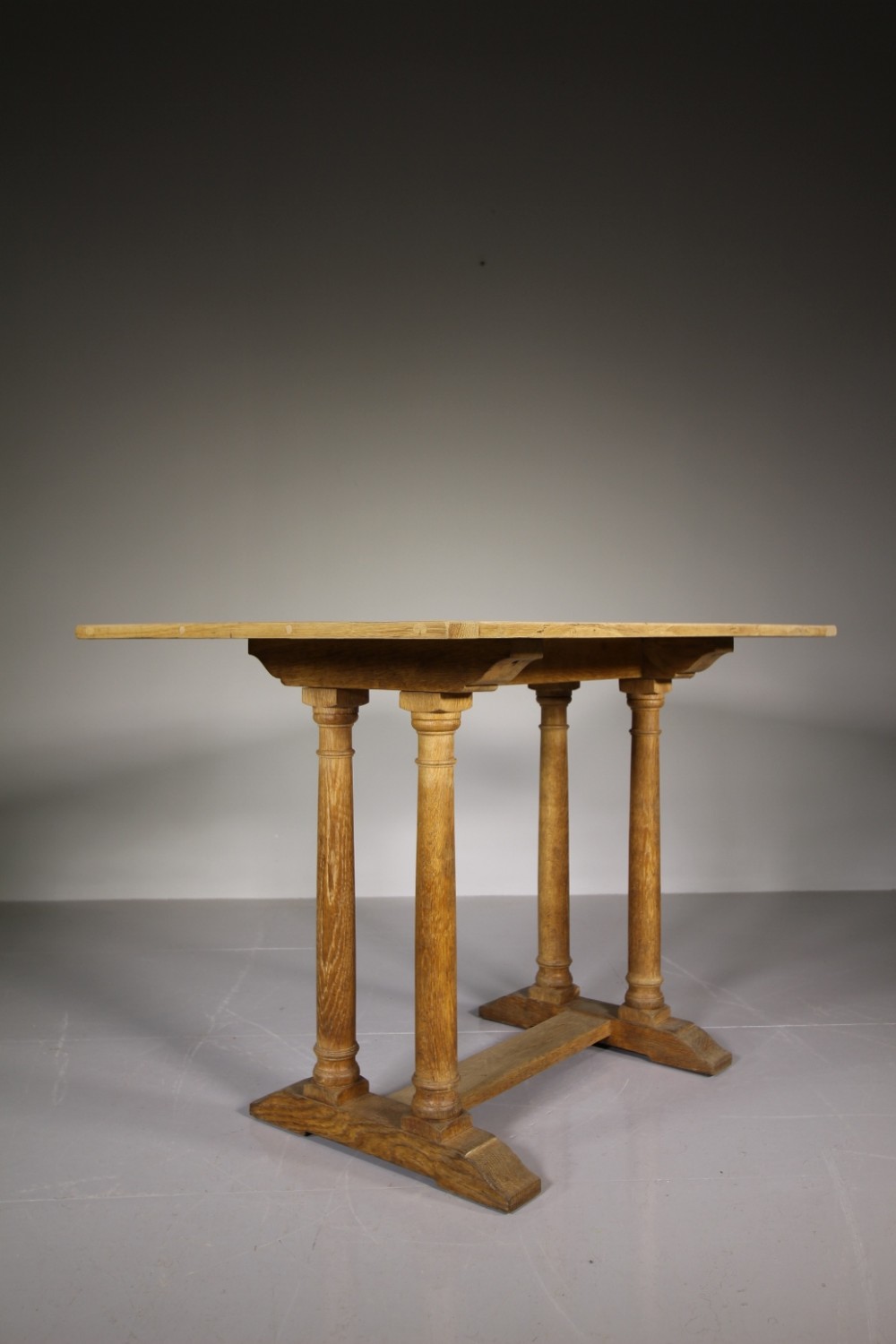 Heals 1930's Tilden Oak Dining Table 