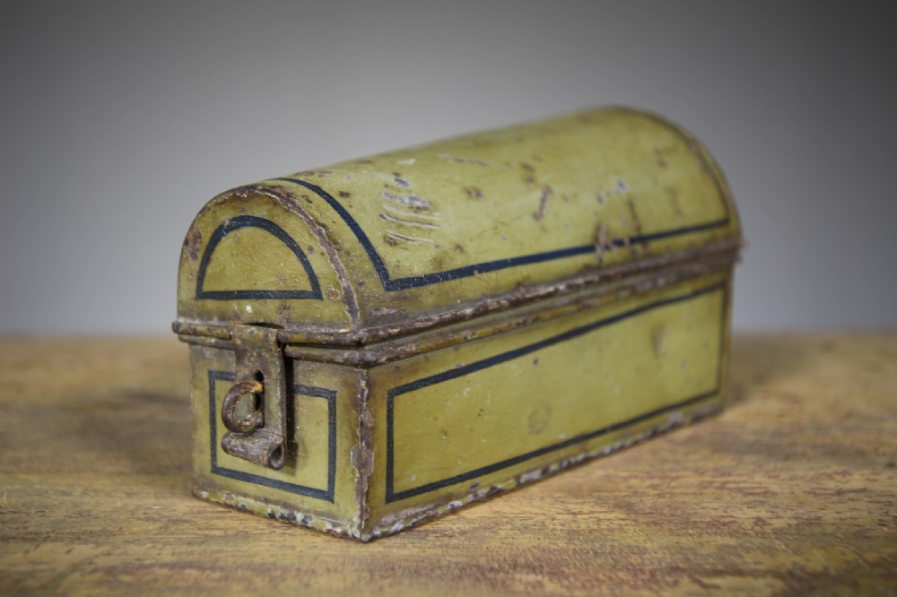 English 19th Century Toleware Antique Nutmeg Box