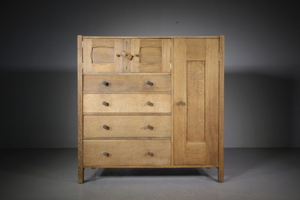 Rare Heals Letchworth Antique Oak Compactum