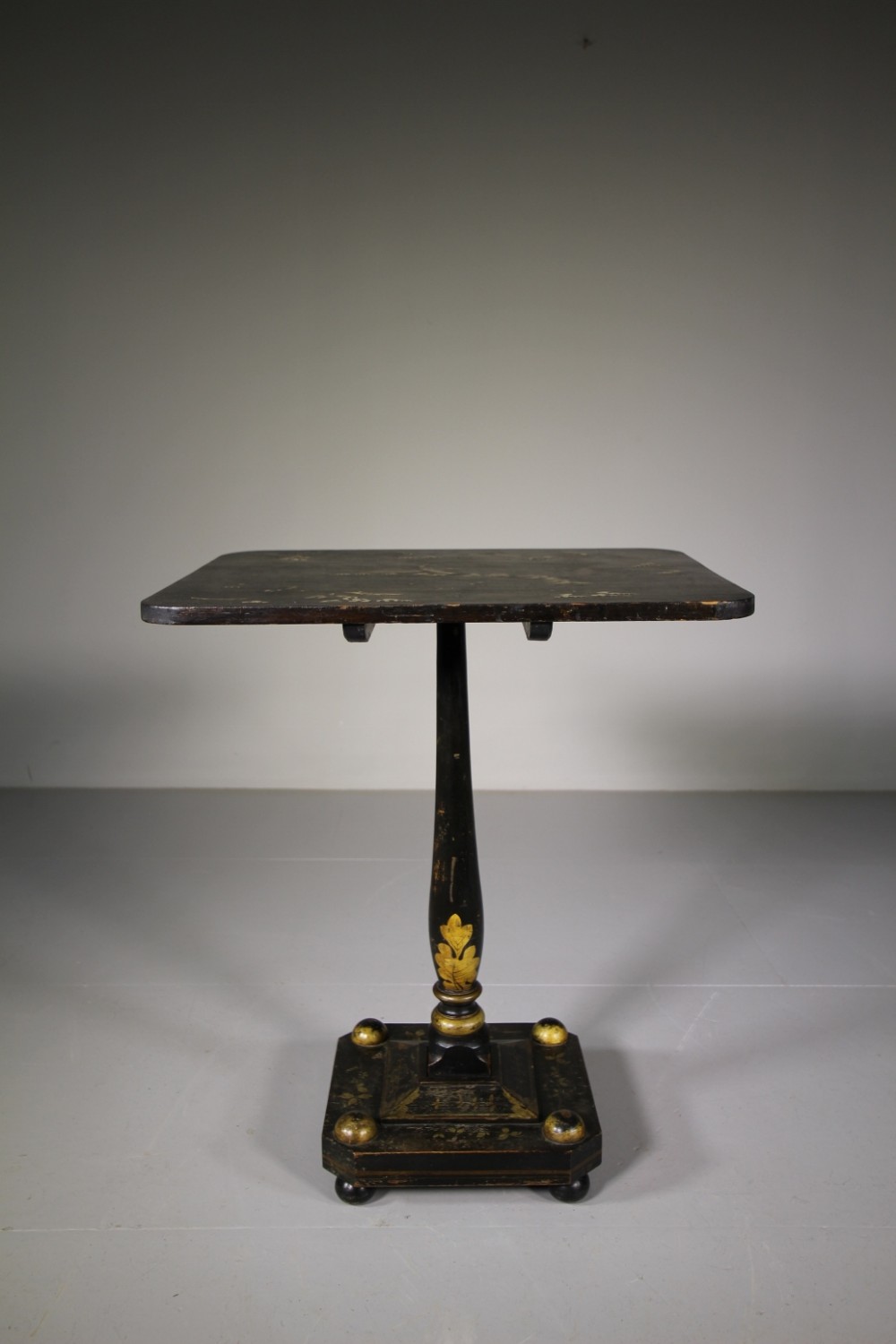 Regency Antique Table in Original Chinoiserie Decoration