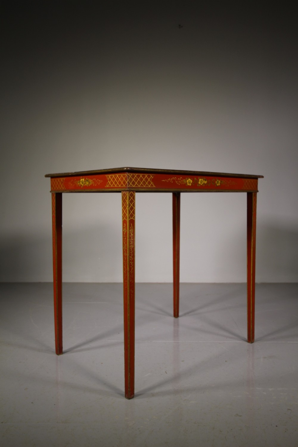English Georgian Antique Chinoiserie Side Table