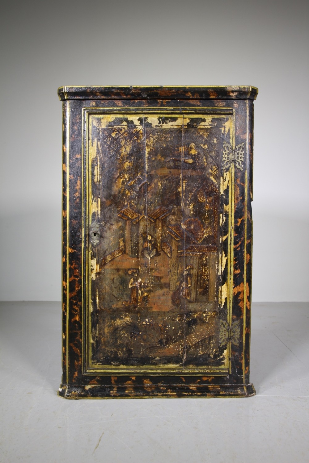 English 18th Century Antique Chinoiserie Cupboard