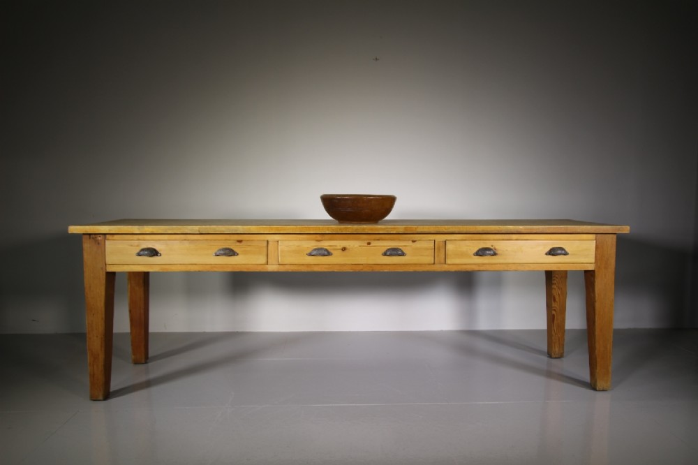 Large Engish 19th Century Antique Pine Serving Table
