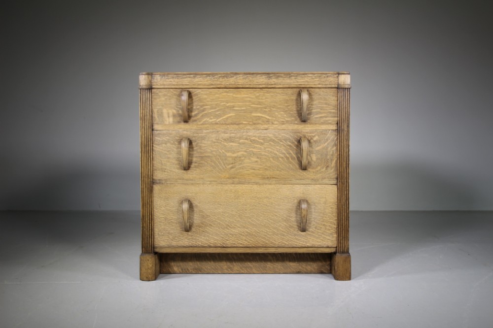 Heals of London 1930's Oak Odeon Chest of Drawers