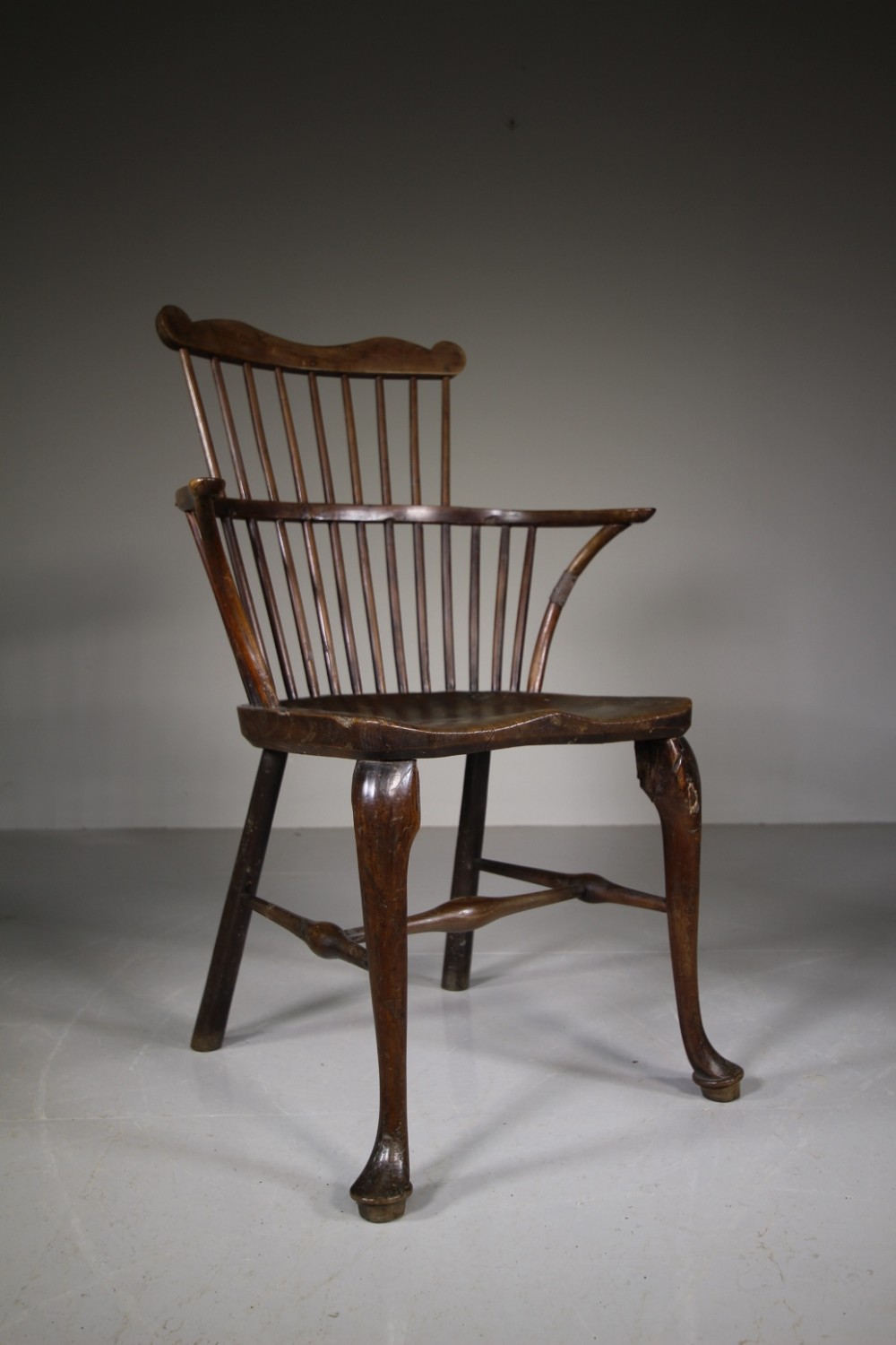 18th Century Thames Valley Yew Comb Back Windsor Chair