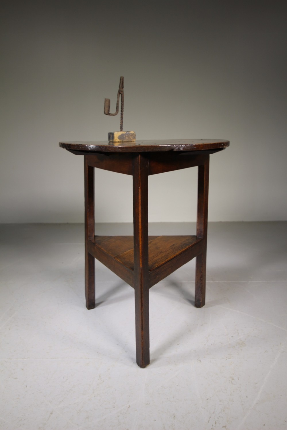English 18th Century Antique Elm Cricket Table