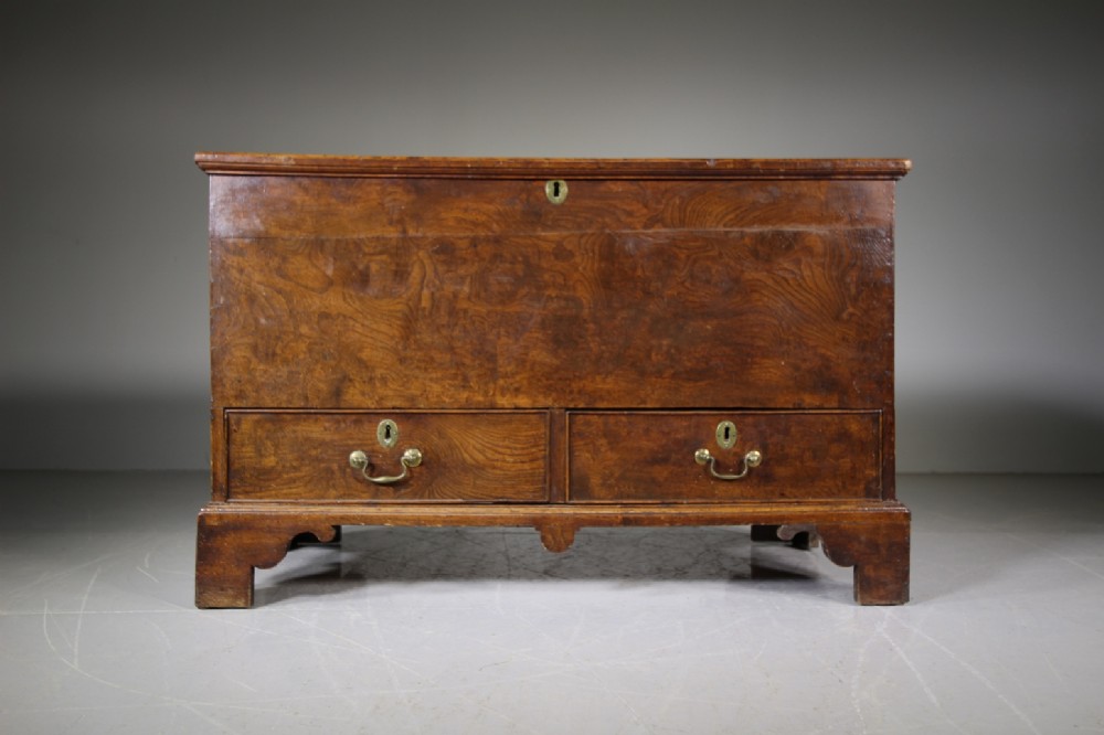 English 18th Century Antique Figured Elm Mule Chest