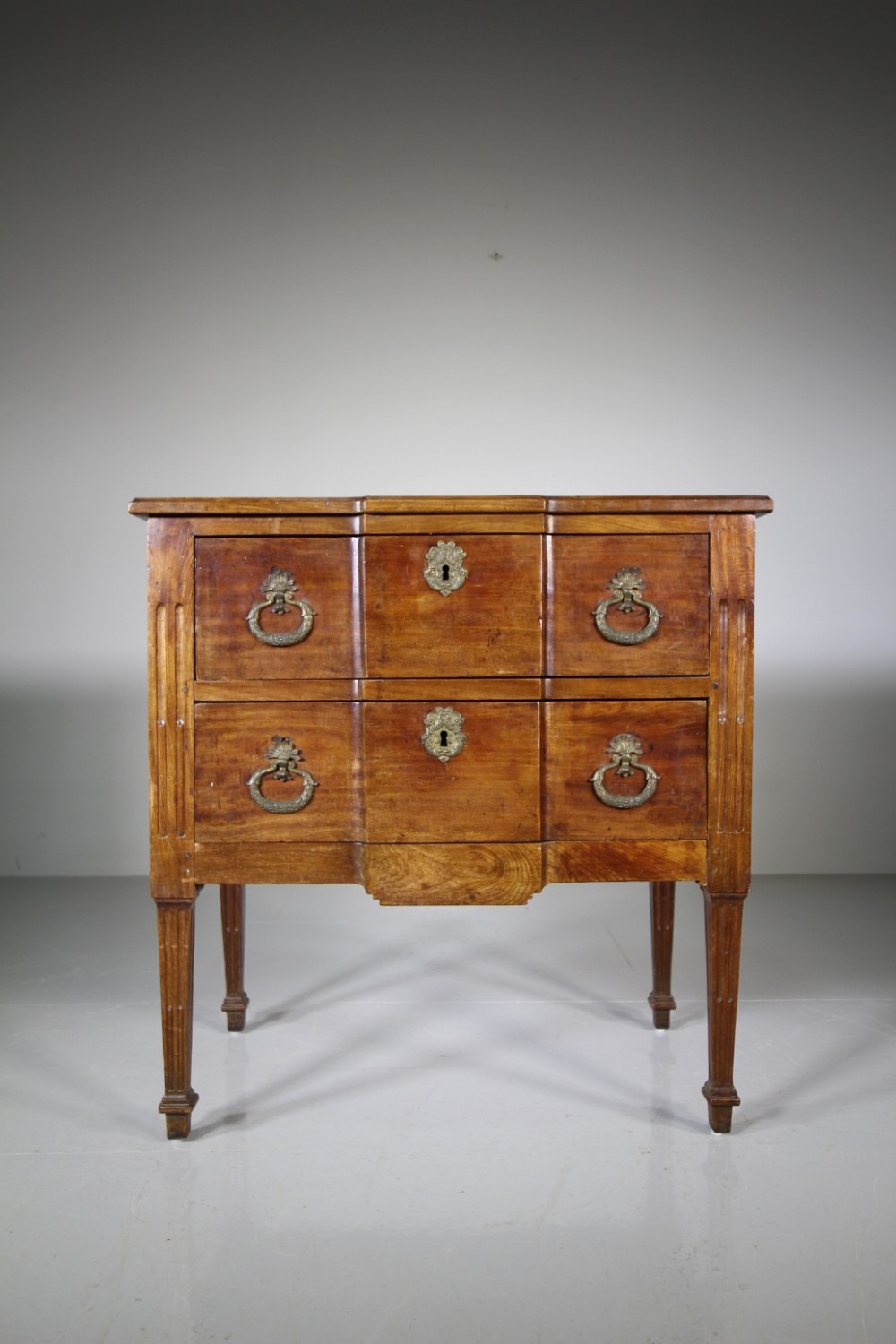 Early 19th Century Antique Mahogany Commode Chest