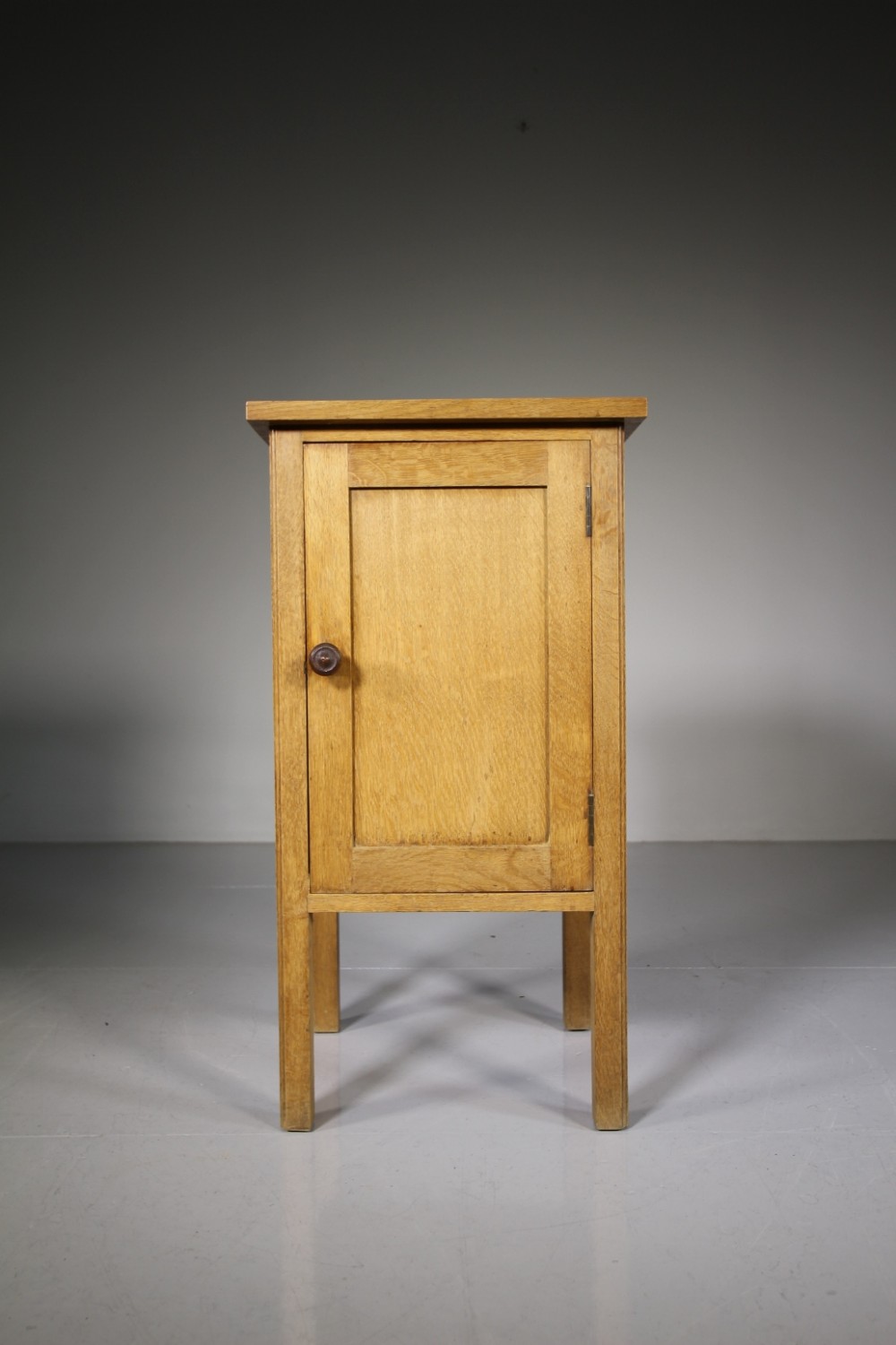 Heals 1920’s Oak Bedside Cupboard