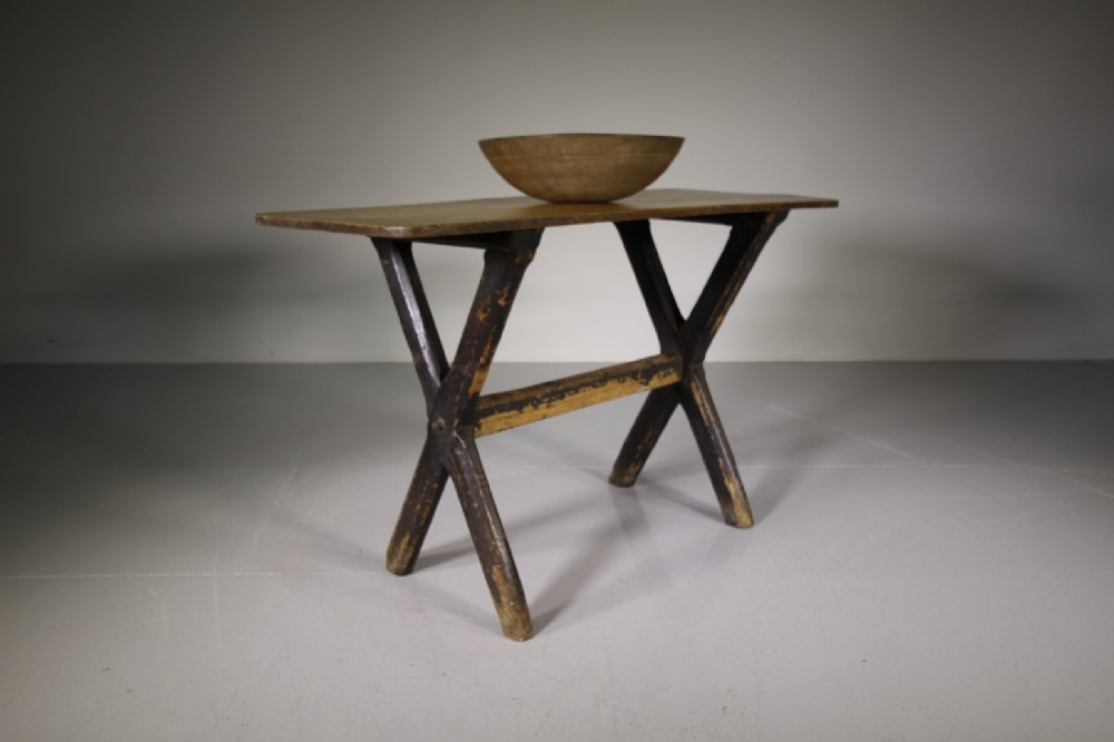 English Early 19th Century Antique X Frame Tavern Table