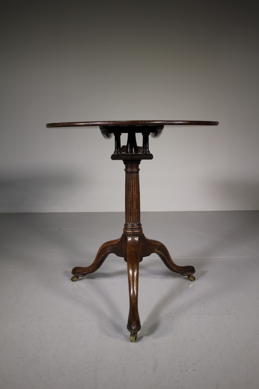 Georgian Antique Mahogany Tripod Table