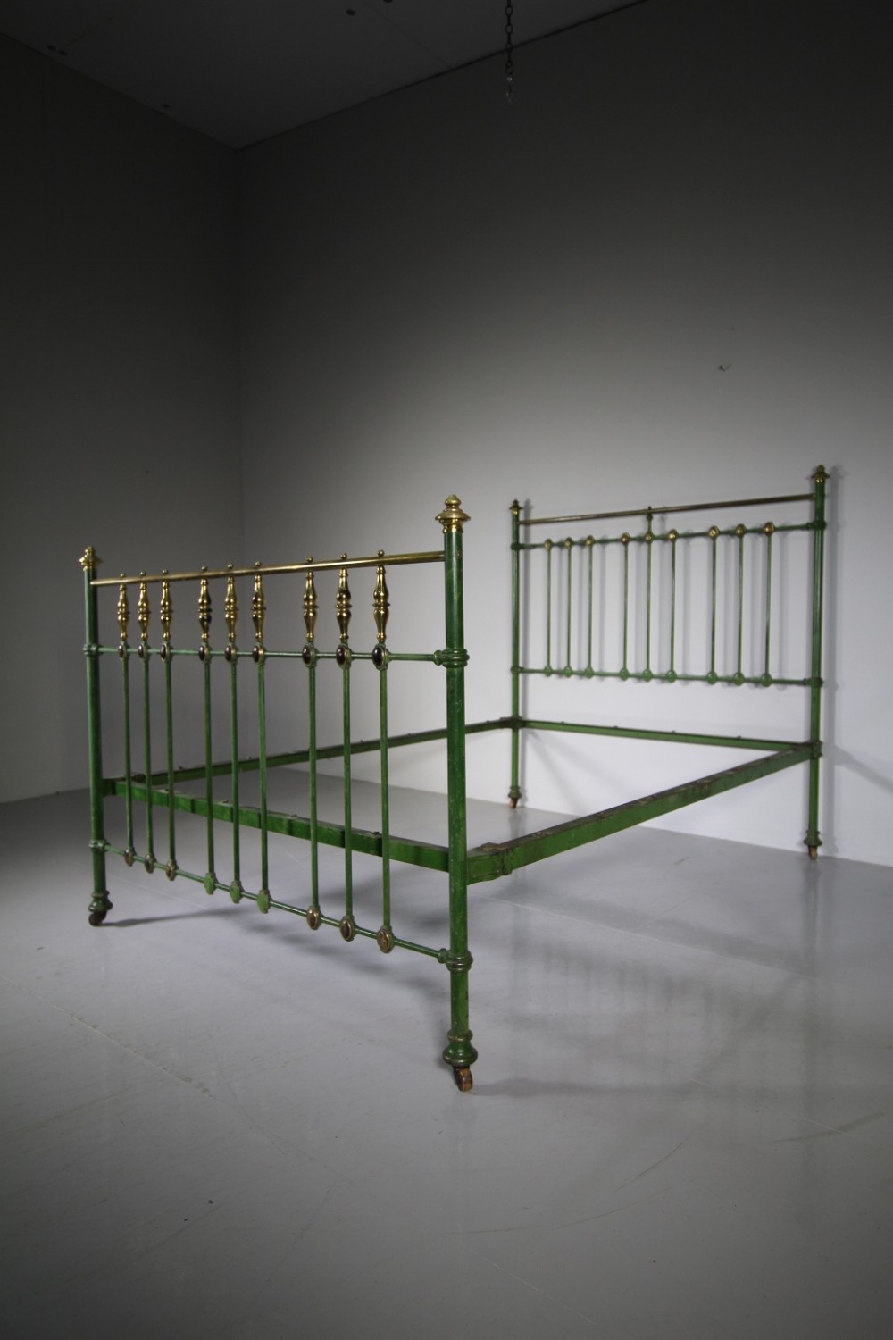 English 19th Century Antique Brass & Iron Double Bed