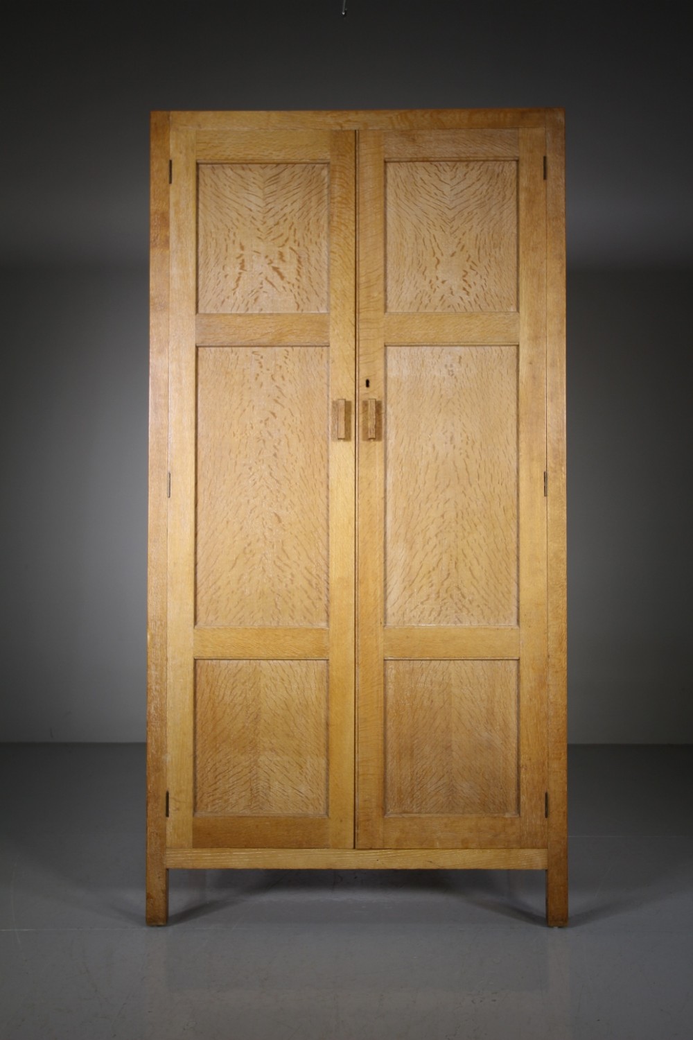 Heals of London 1920’s Oak Wardrobe – Labelled