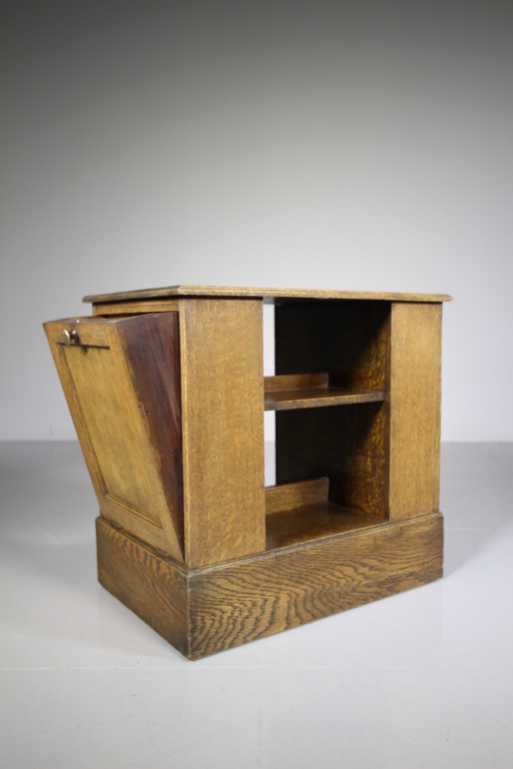 1930’s Gordon Russell Oak Side Cabinet – Labelled