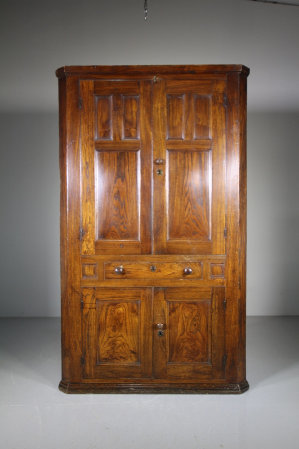 Beautiful 18th Century English Antique Elm Corner Cupboard