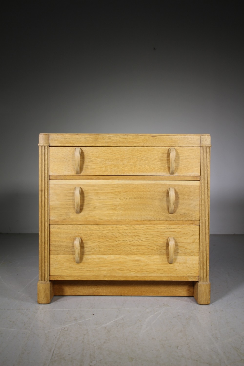 Heals 1930’s Odeon Oak Chest of Drawers