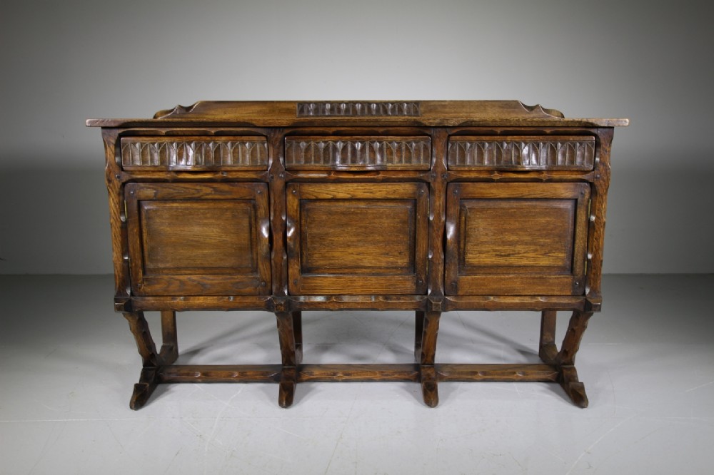 Cotswold School 1920’s Oak Dresser in the manner of Romney Green