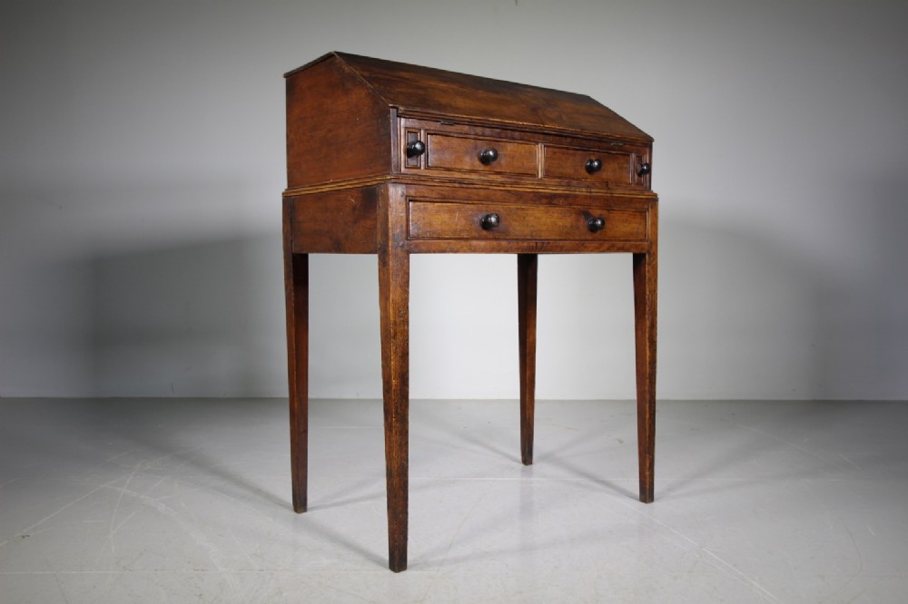 English 18th Century Antique Writing Table in Pine