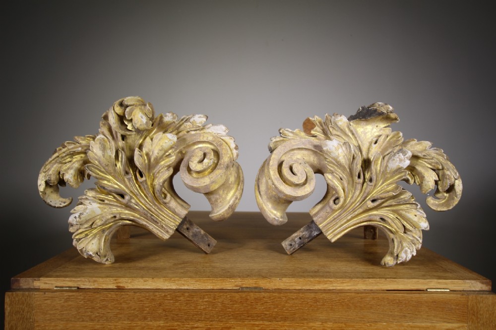 Large Pair of English Regency Antique Carved Gilt Curtain Pole Ends