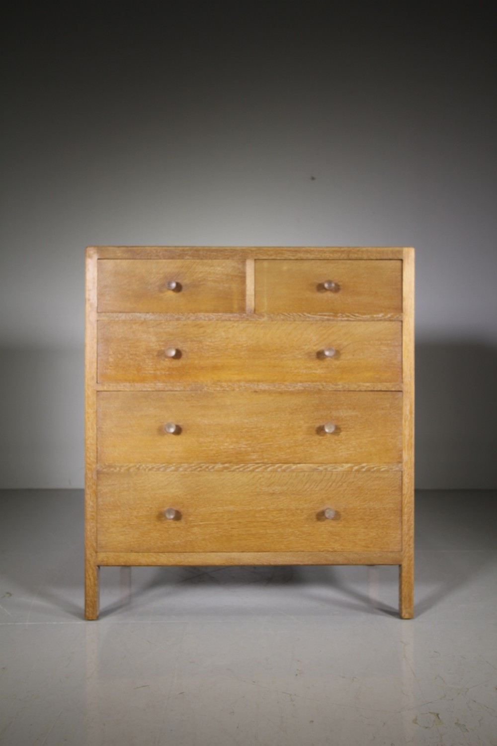 Large Heals 1920’s Oak Chest of Drawers – Labelled