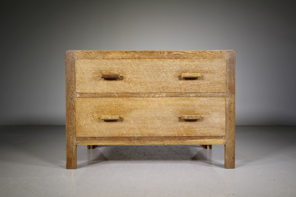 Heals of London 1920’s Low Oak Chest of Drawers – Labelled