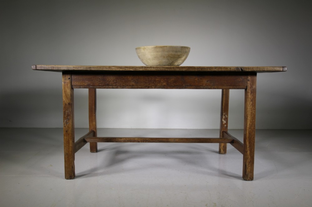Lovely Georgian Antique Oak Dining Table