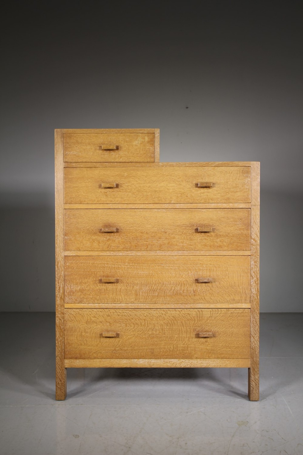 Large Heals of London 1930’s Oak Chest of Drawers