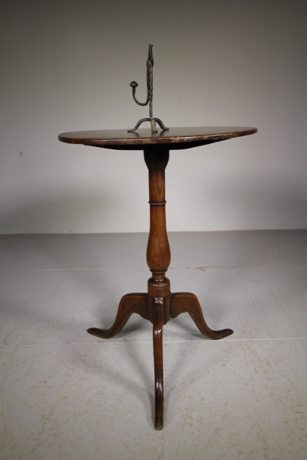 English 18th Century Antique Oak Tripod Side Table