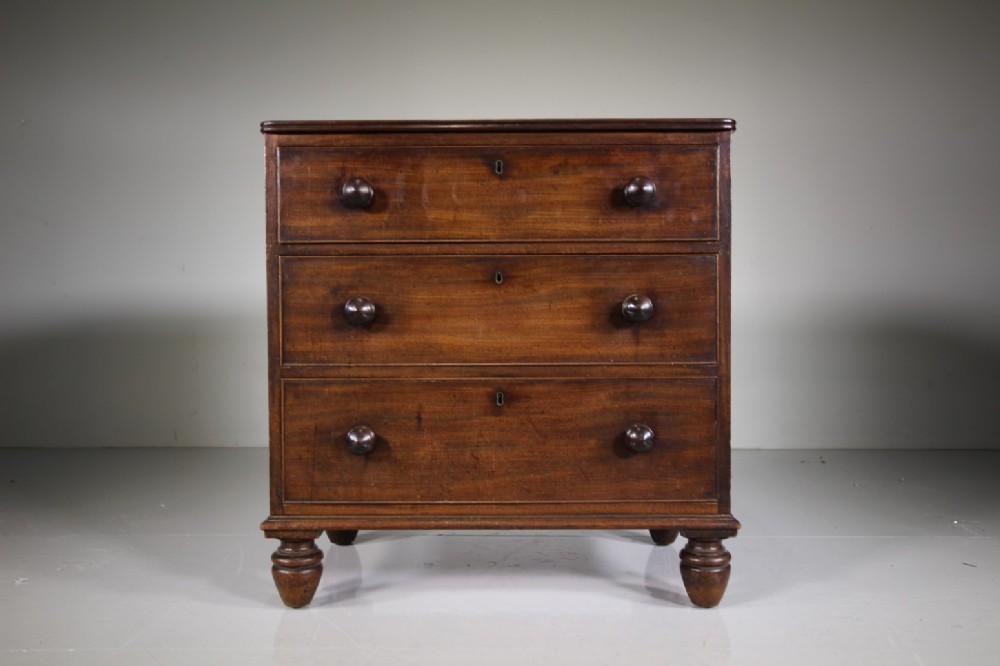 Georgian Antique Mahogany Small Chest of Drawers