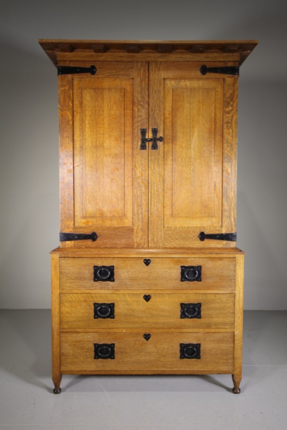 
Iconic Heals of London Antique Oak Mansfield Linen Press Cupboard