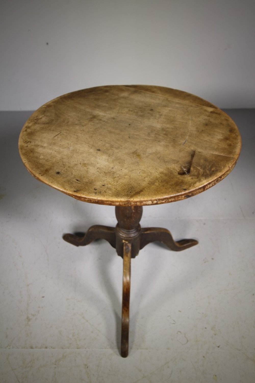 Beautiful 18th Century Antique Sycamore Tripod Side Table