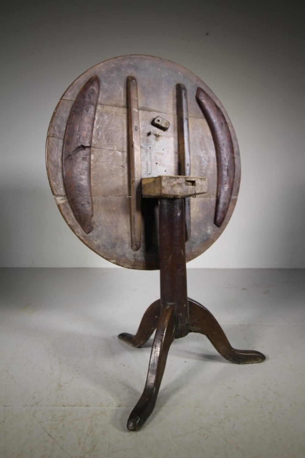 
Primitive Early 18th Century Antique Oak Tripod Table
