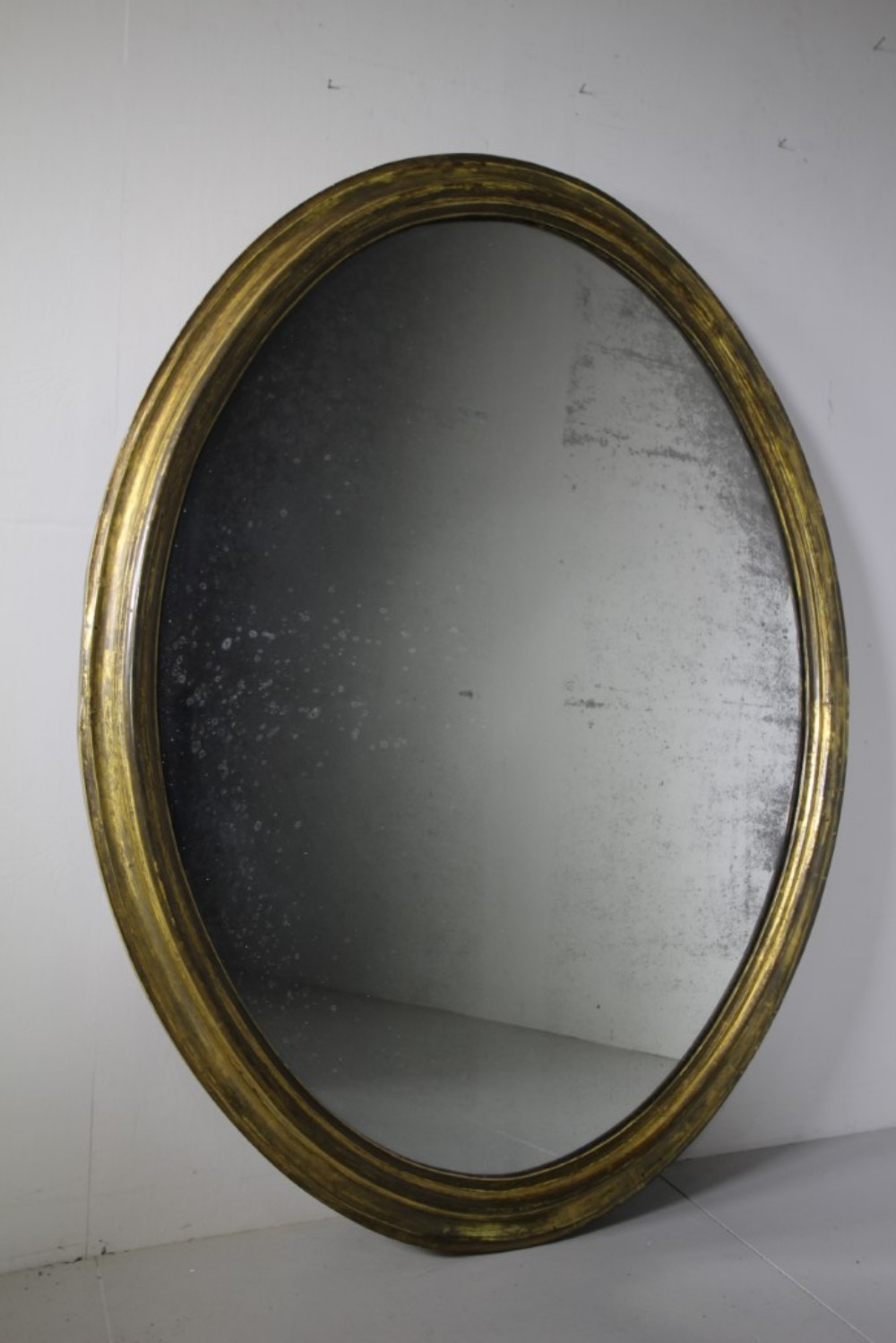 
Beautiful Large Early 19th Century Antique Oval Gilt Mirror