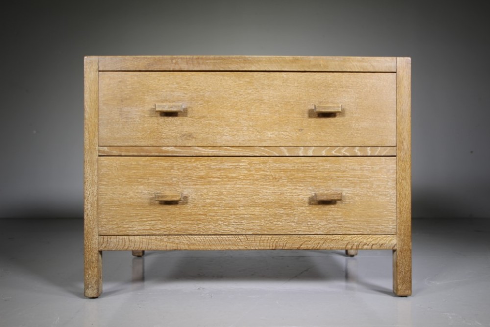 Heals of London 1920’s Low Oak Chest of Drawers – Labelled