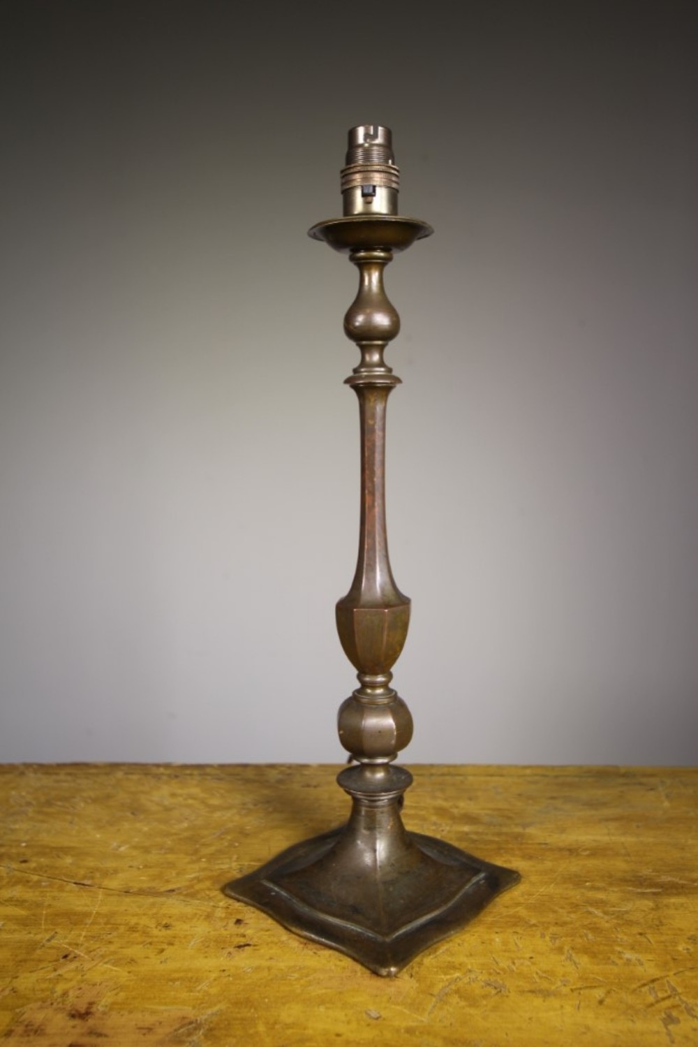 English 19th Century Antique Bronze Table Lamp