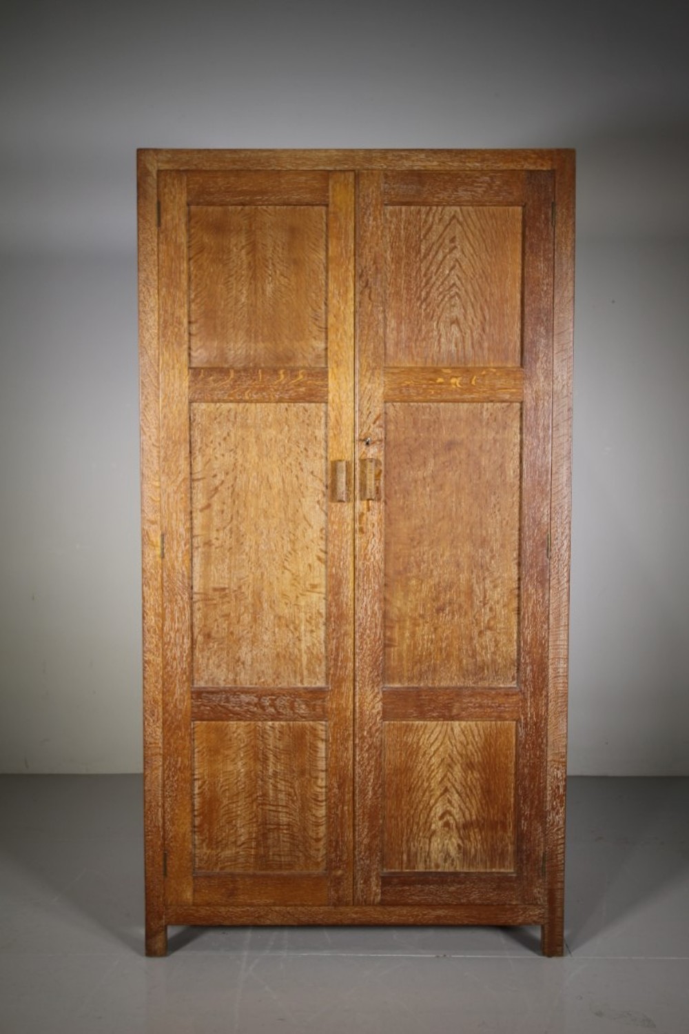 Heals of London 1920’s Oak Wardrobe