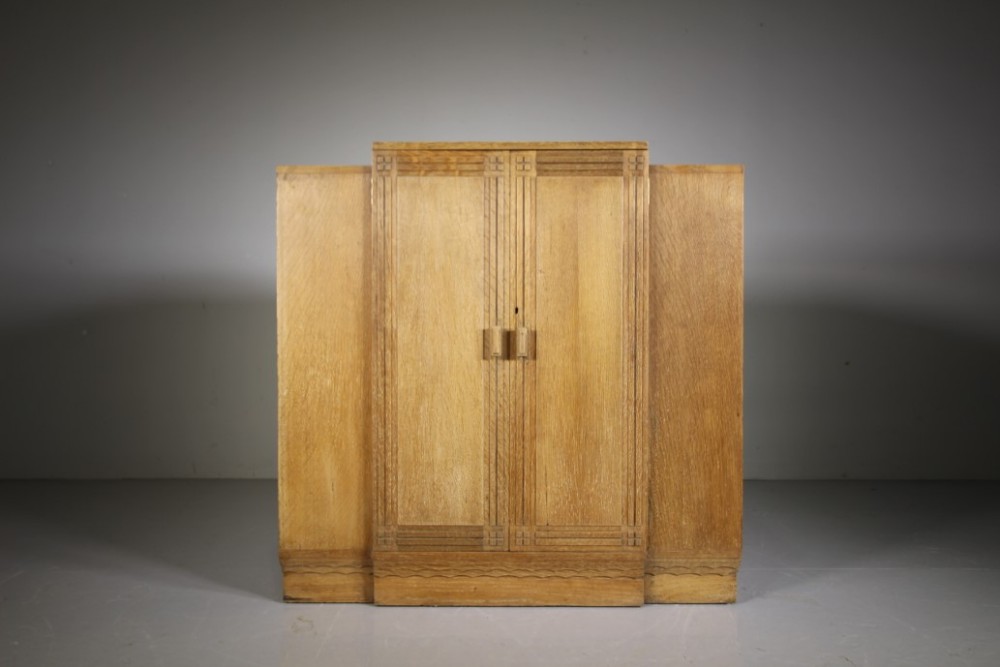 Heals 1930’s Oak Cupboard & Bookcase