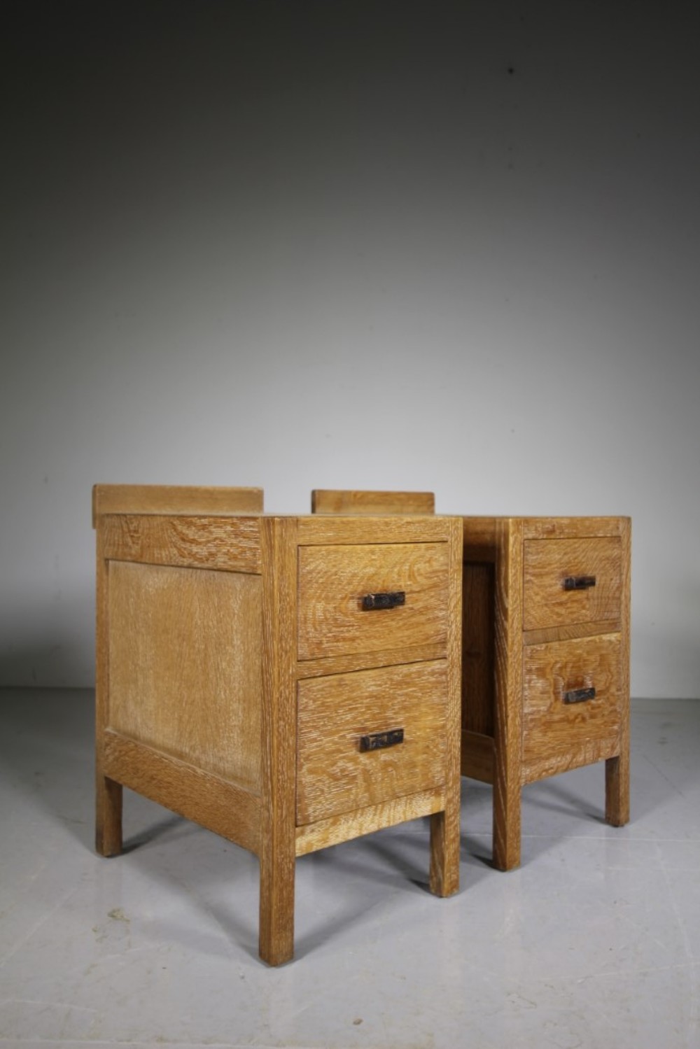 Pair of Heals 1930’s Oak Bedside Chests