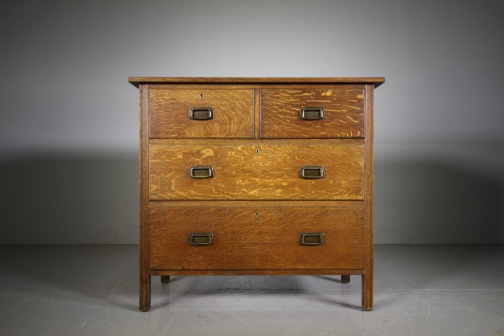 
Early Heals Edwardian Antique Oak Chest of Drawers
