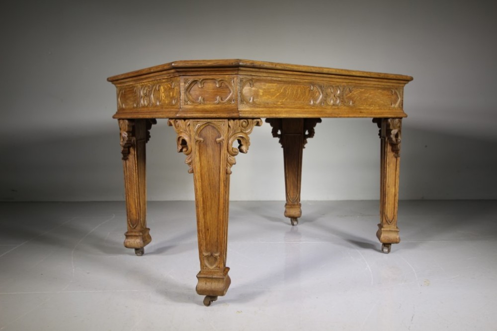 English Quality 19th Century Antique Oak Centre Writing Table 