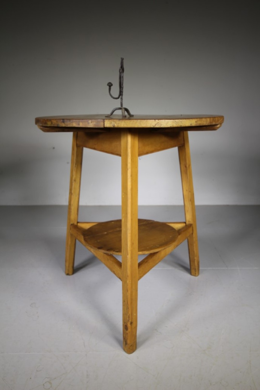 Westmoreland 19th Century Antique Pine Cricket Table