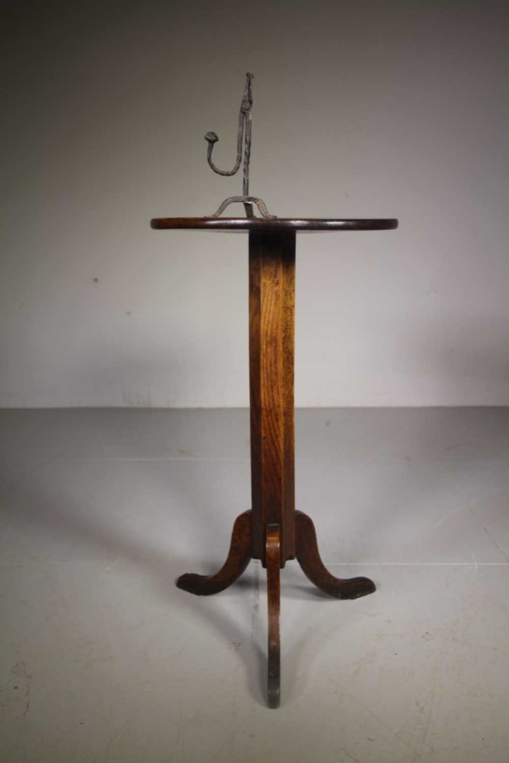 English 18th Century Antique Oak Candelstand / Side Table