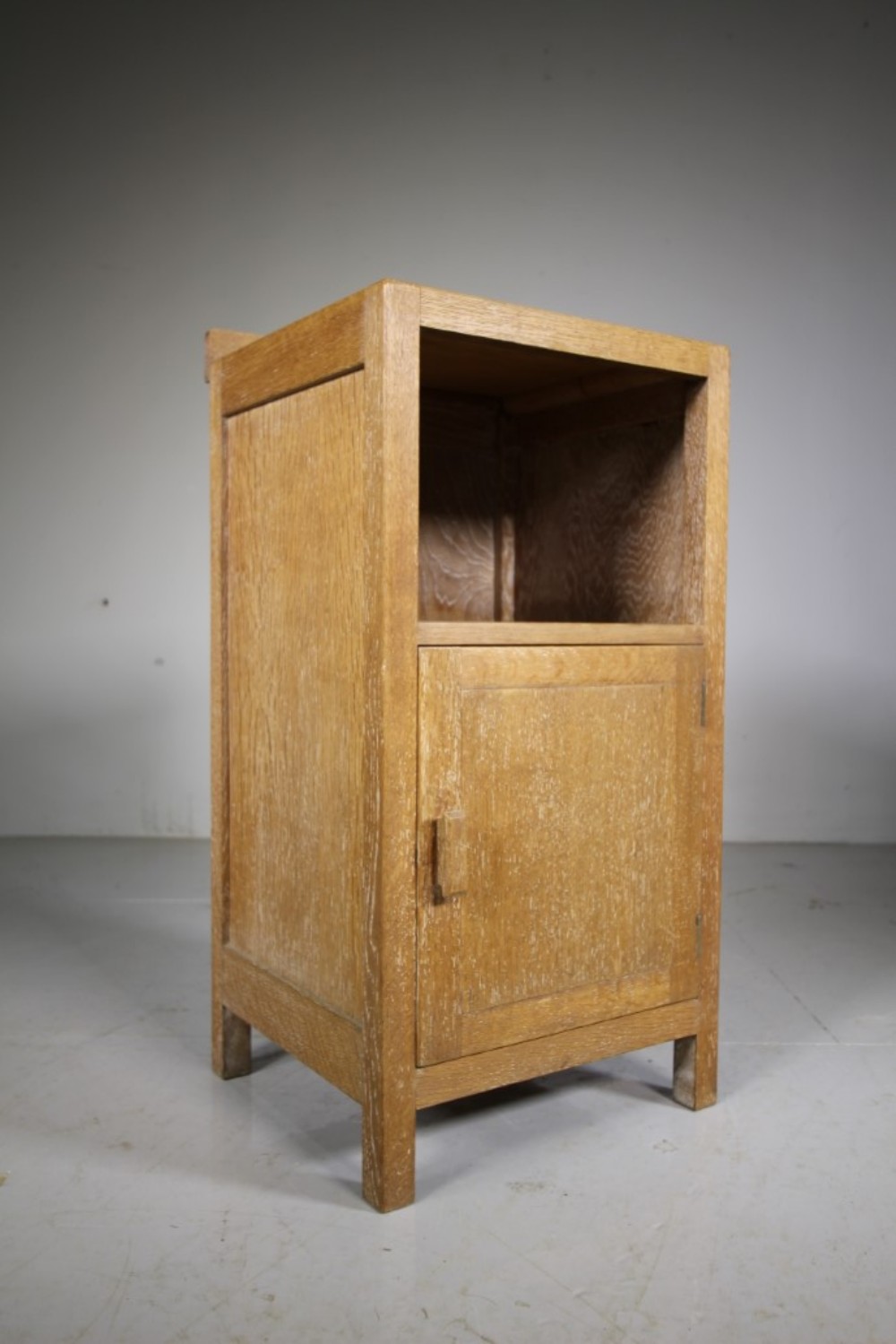 Heals 1920’s Oak Bedside Cabinet
