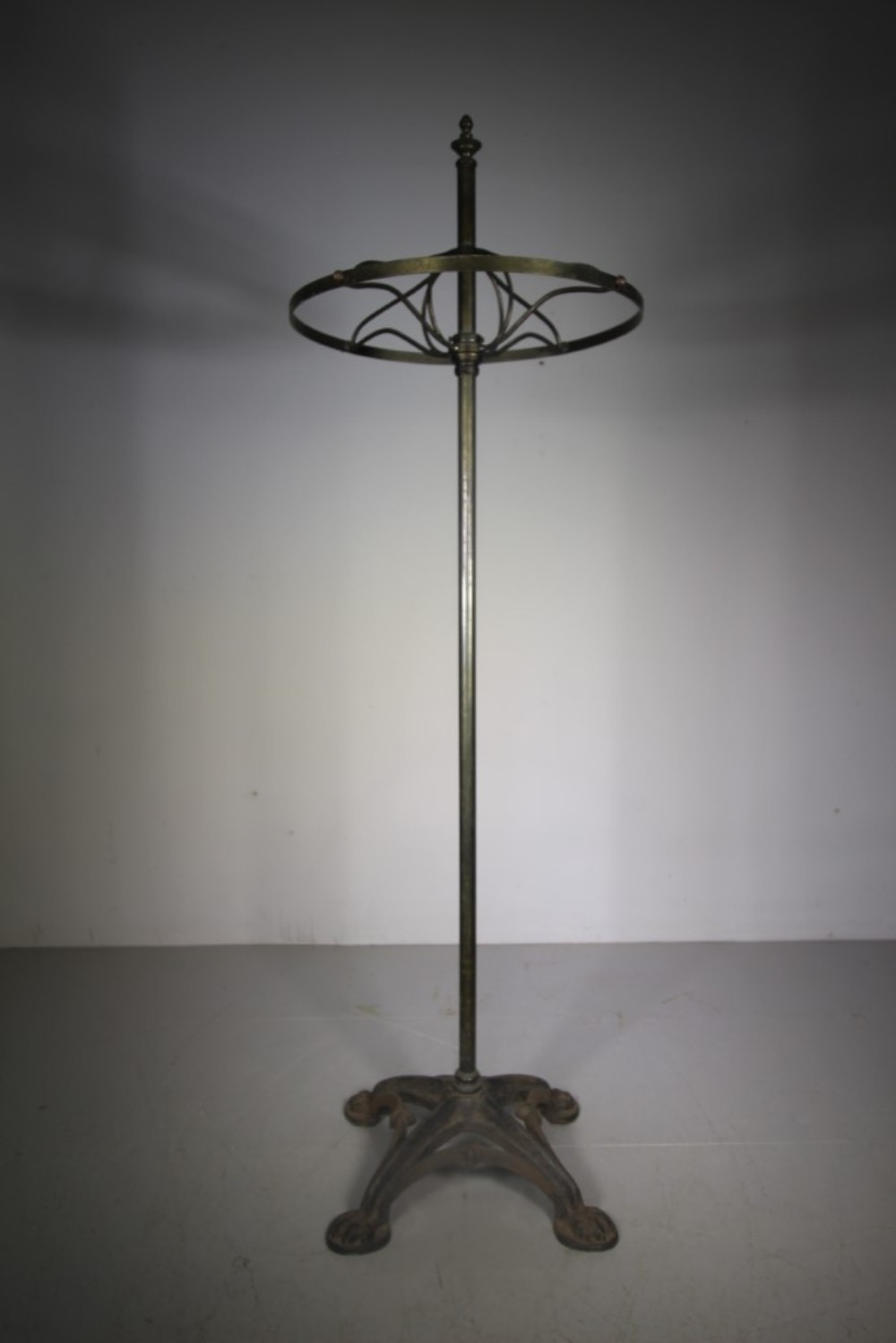 Quality Late 19th Century English Antique Shop Fitting Clothes Rail