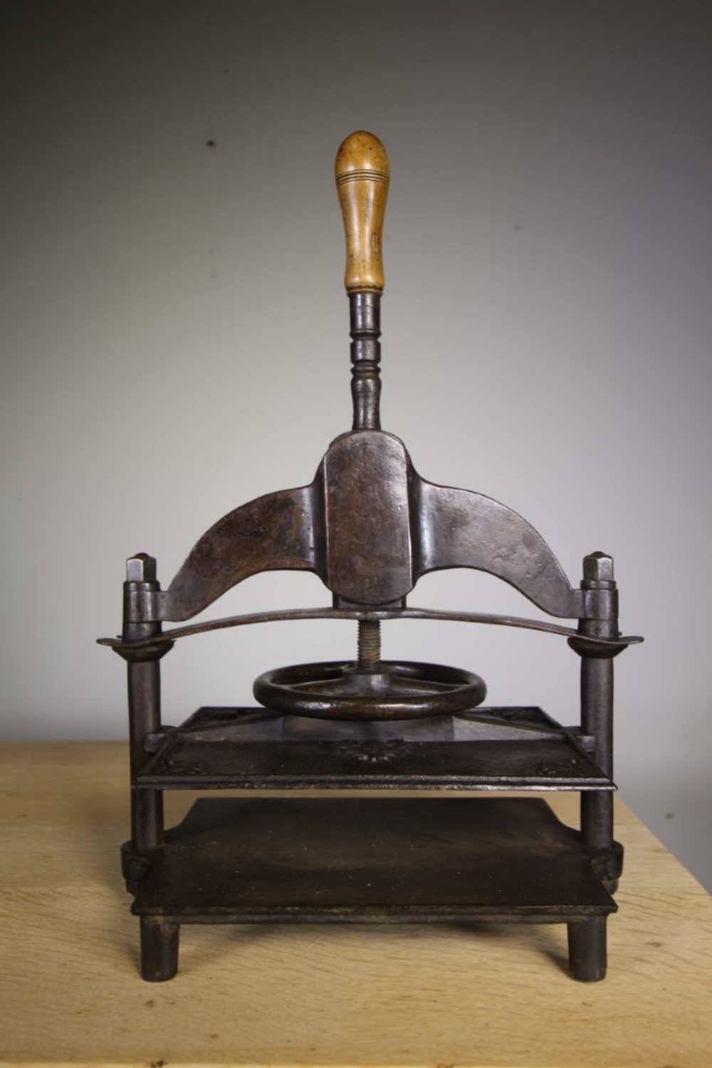 

Wonderful English Antique Iron & Steel Book Press