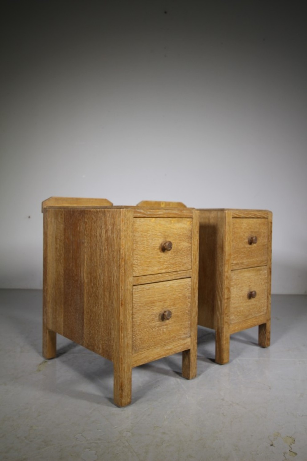 
Pair of Heals 1920’s Oak Bedside Chests