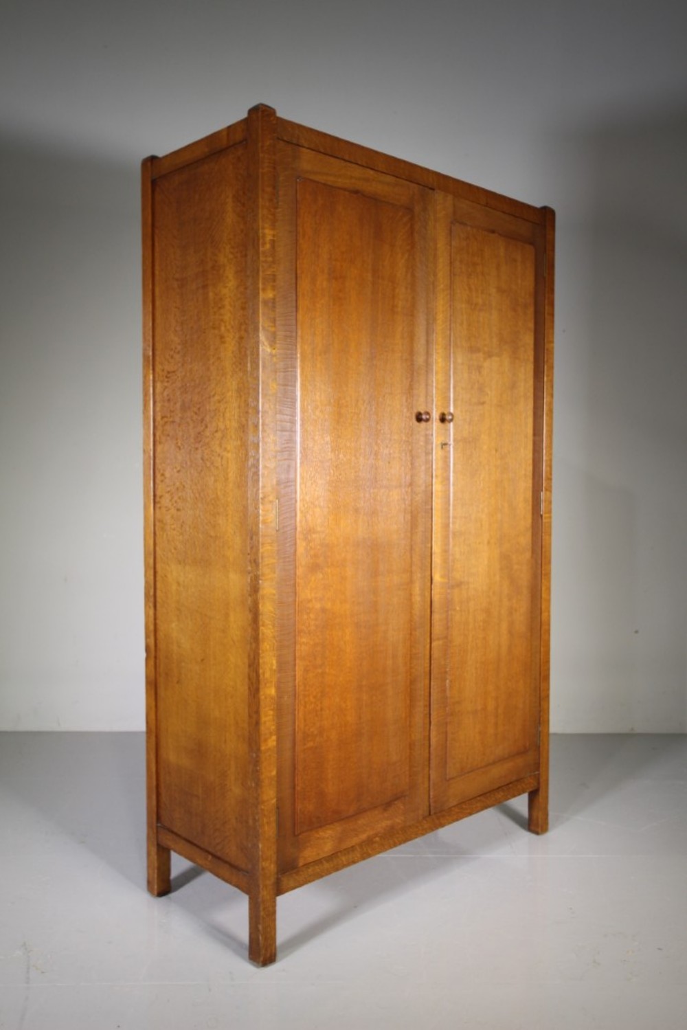 Rare Heals Antique Oak Letchworth Wardrobe -Labelled
