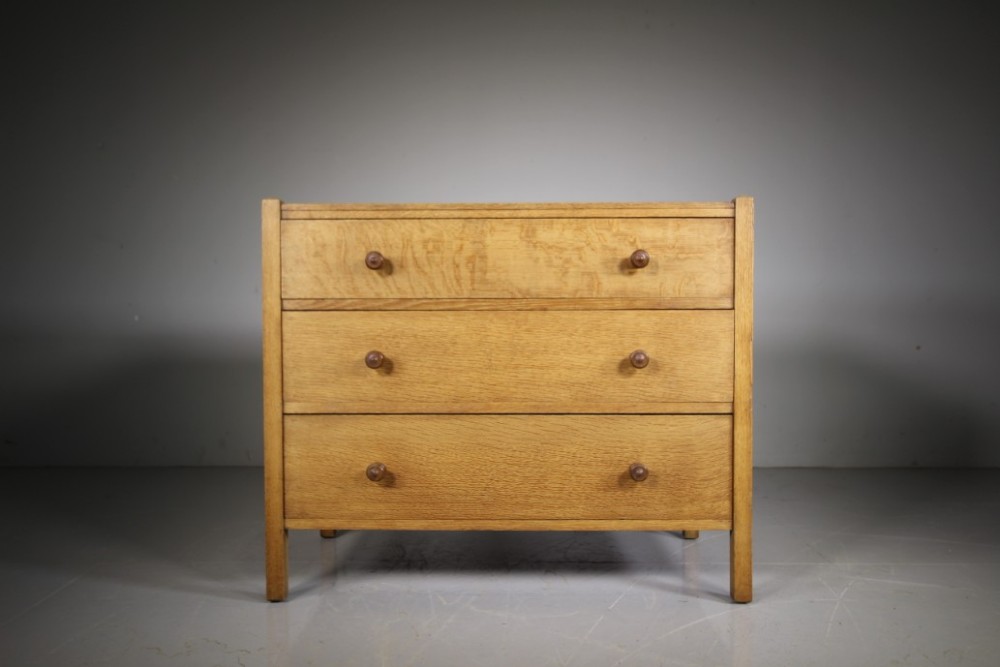 Heals Antique Oak Letchworth Chest of Drawers