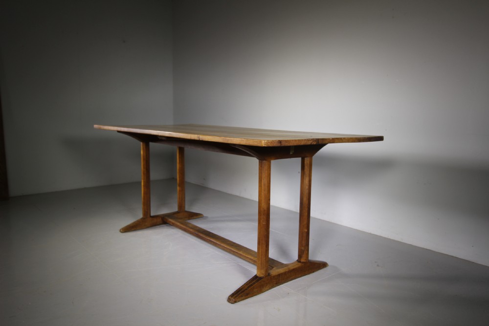 Gordon Russell Quality 1920’s Large Walnut Dining Table